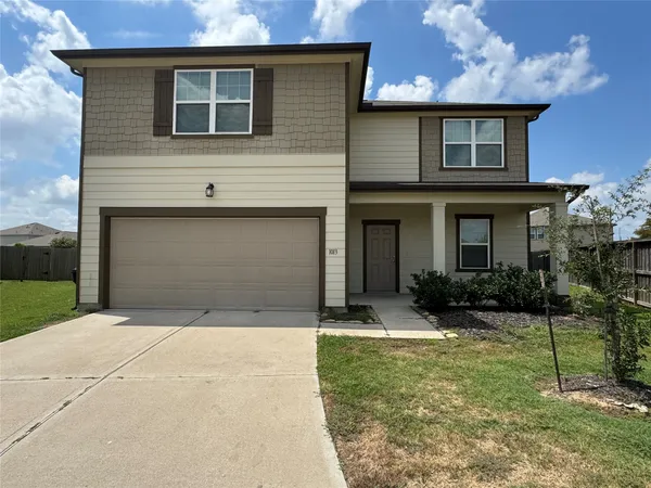 $2,300 | 1013 Pitch Pine, Brookshire, TX 77423