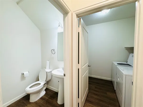 $2,300 | 1013 Pitch Pine, Brookshire, TX 77423