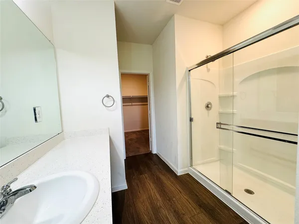 $2,300 | 1013 Pitch Pine, Brookshire, TX 77423