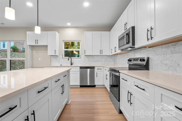 $495,000 | 8823 Dogwood Drive, Charlotte, NC 28215