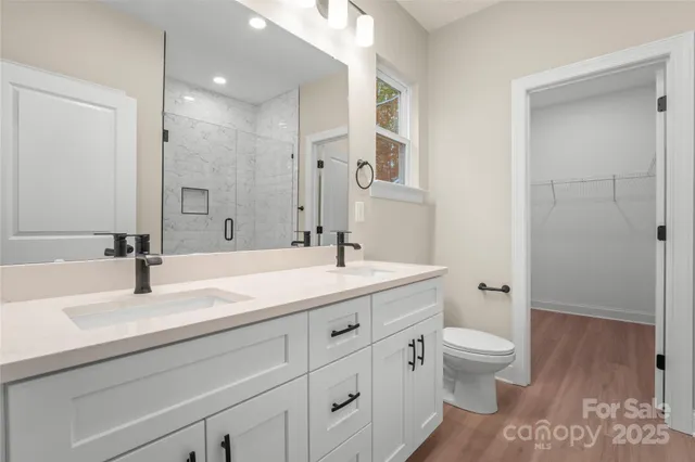 $495,000 | 8823 Dogwood Drive, Charlotte, NC 28215