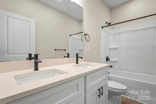 $495,000 | 8823 Dogwood Drive, Charlotte, NC 28215