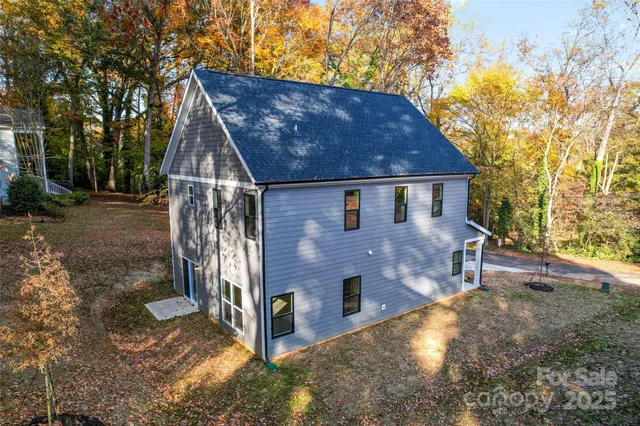 $495,000 | 8823 Dogwood Drive, Charlotte, NC 28215