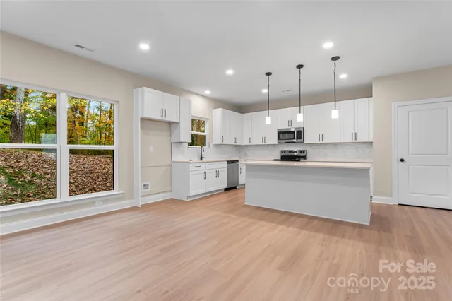 $495,000 | 8823 Dogwood Drive, Charlotte, NC 28215