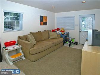 29 Johns Road Cheltenham, PA 19012 - Photo 7 of 12 Gallery Image 7