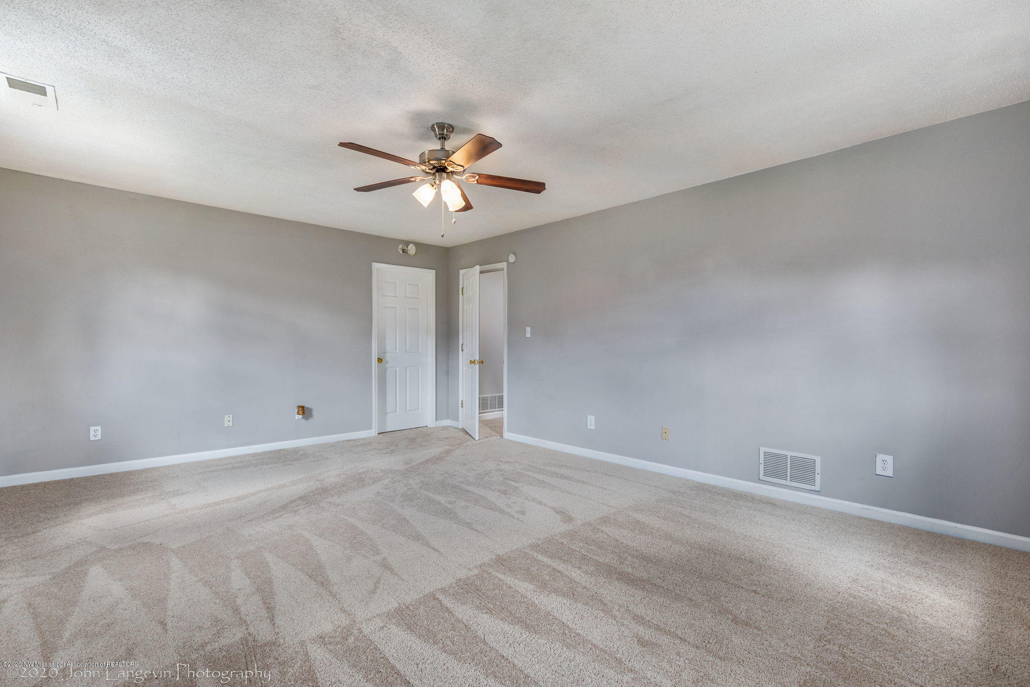 3246 Peyton Road Coldwater, MS 38618 - Photo 23 of 26 3246 Peyton Rd-Interior-15