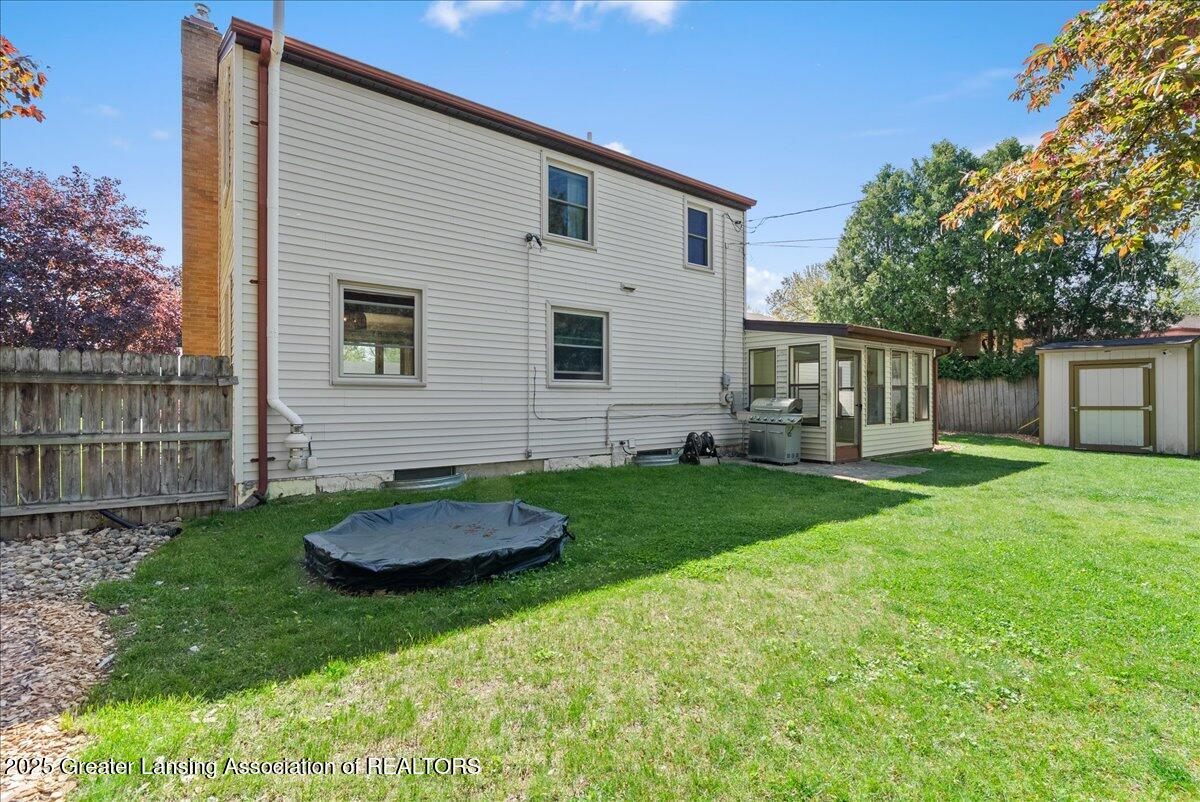 2516 Chatham Road Lansing, MI 48910 - Photo 32 of 40 40-Media Jett - 40