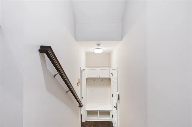 a view of entryway with workspace