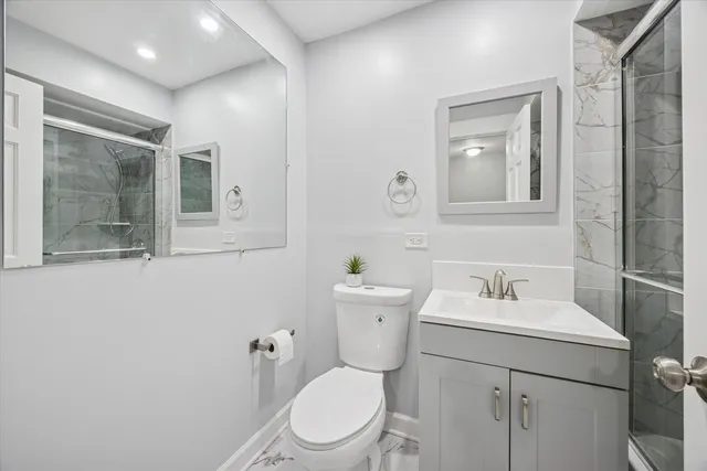 $499,999 | 5731 Sutton Place, Hinsdale, IL 60521