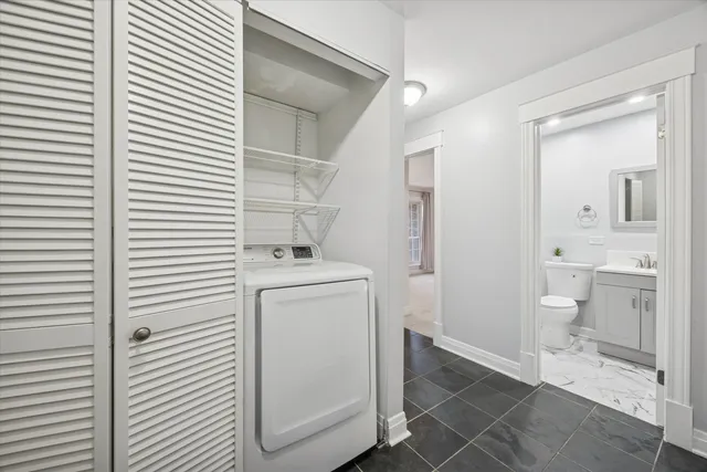 $499,999 | 5731 Sutton Place, Hinsdale, IL 60521