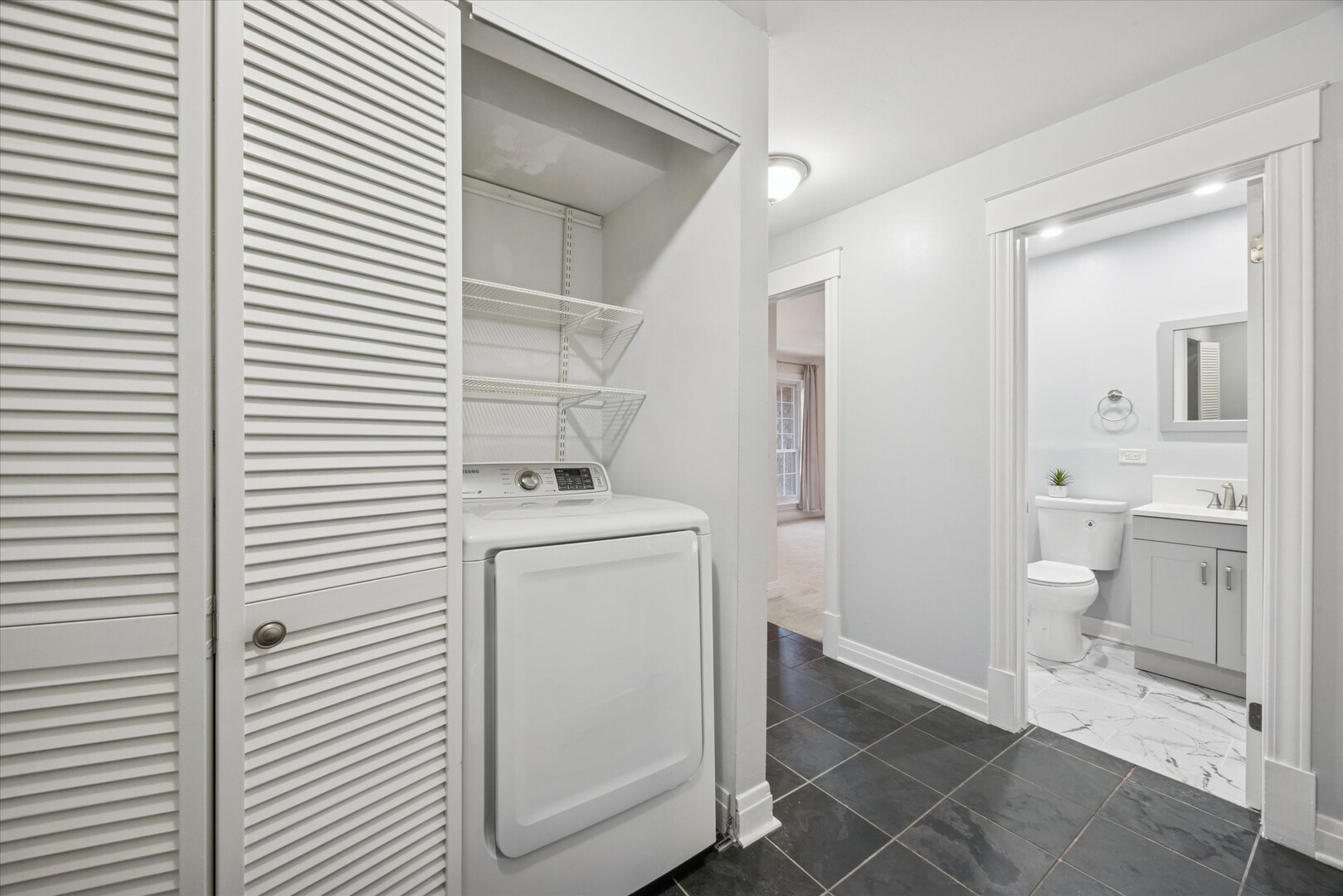 5731 Sutton Place Hinsdale, IL 60521 - Photo 14 of 18