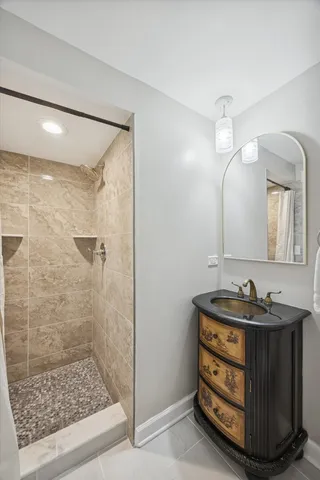 $499,999 | 5731 Sutton Place, Hinsdale, IL 60521