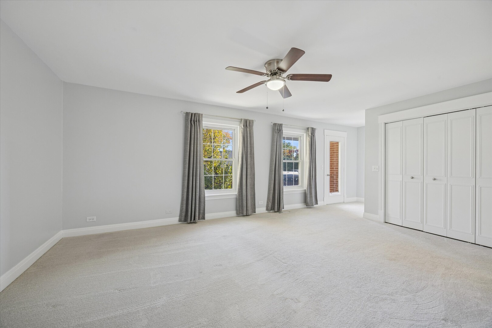 5731 Sutton Place Hinsdale, IL 60521 - Photo 9 of 18