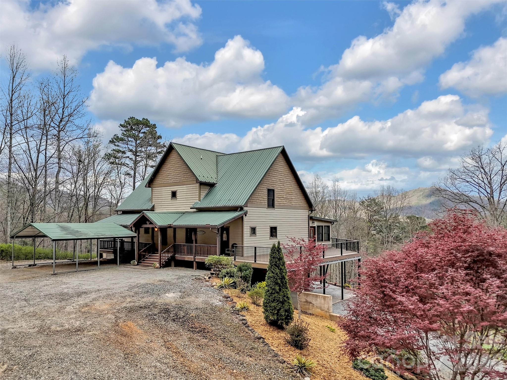 115 Fugitive Run Sylva, NC 28779 - Photo 6 of 47 a view of a house with backyard and sitting area