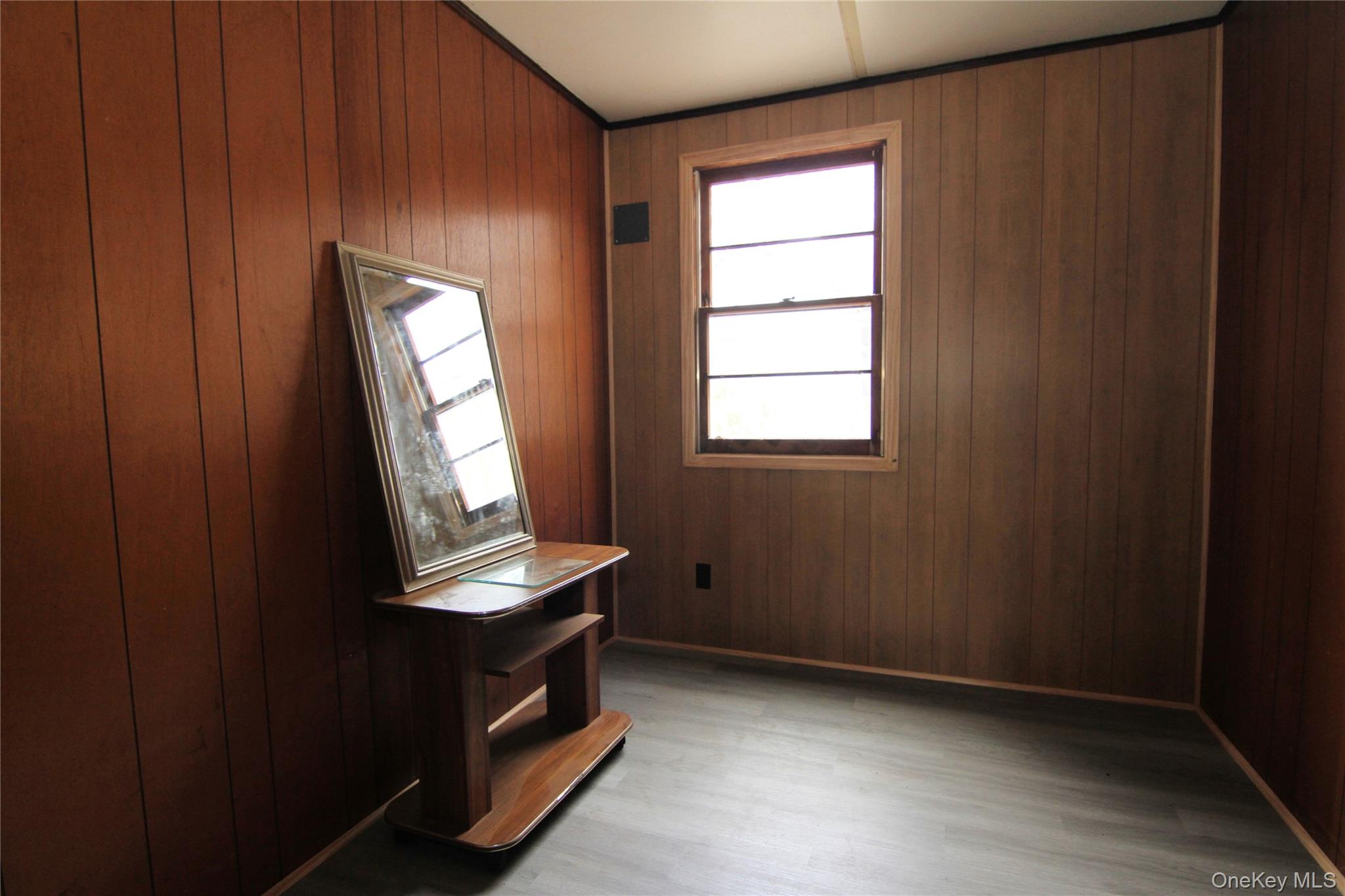 35 Glanhope Road, Unit 18 Hopewell Junction, NY 12533 - Photo 15 of 25 an empty room with windows