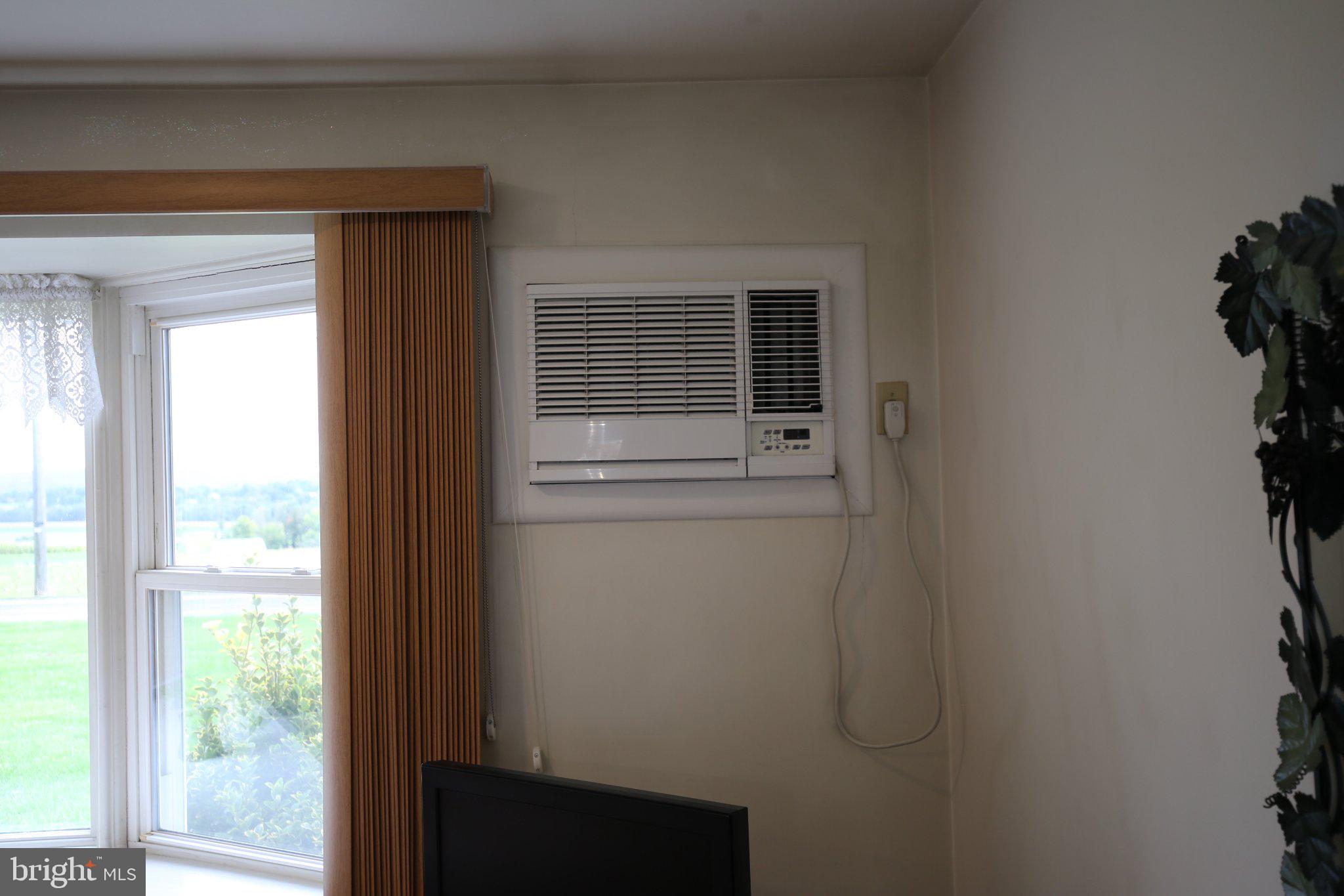 Wall Mounted AC
