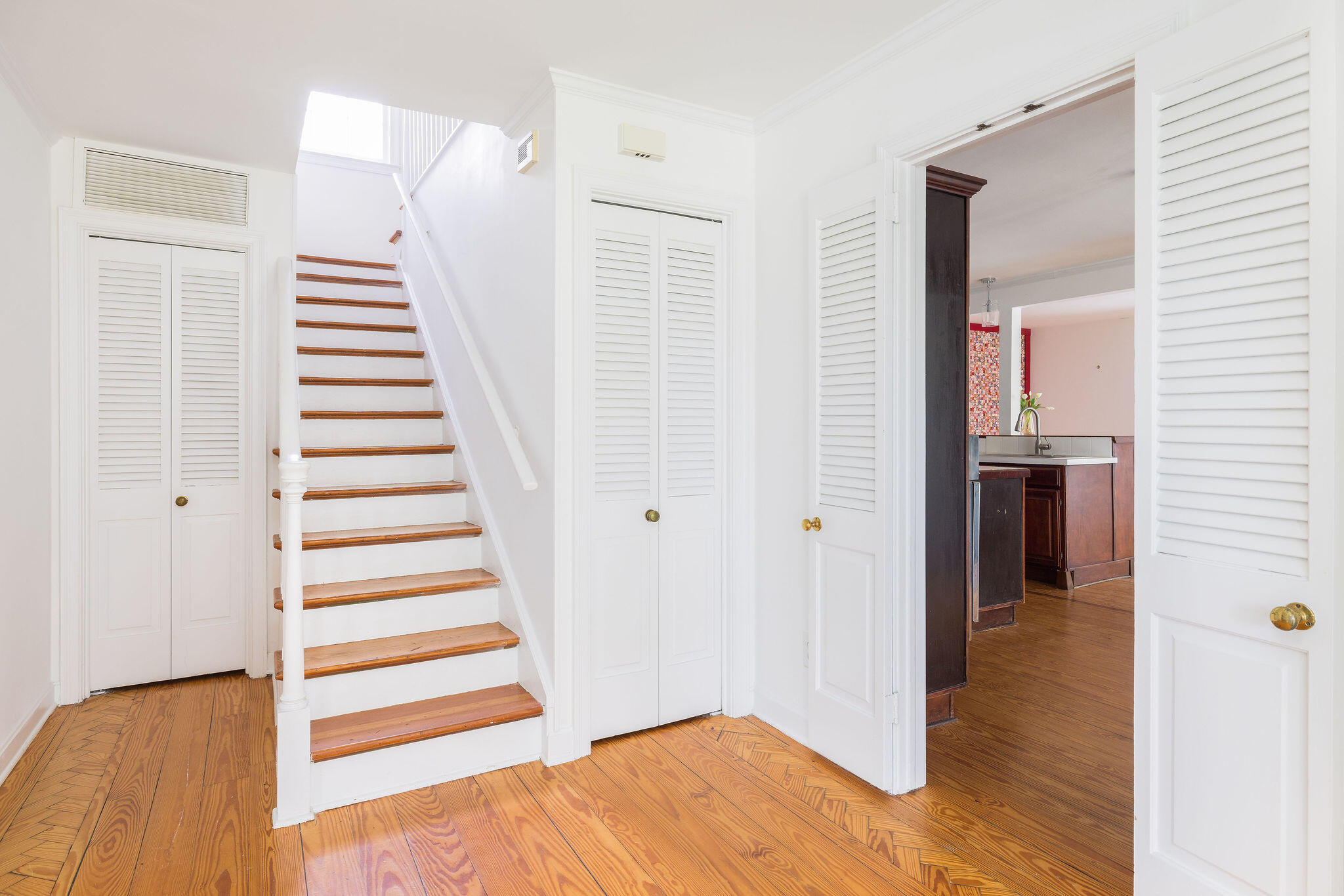 2 Canal Street Charleston, SC 29401 - Photo 21 of 35 Upstairs