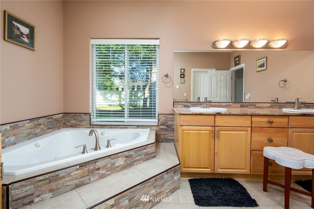 8122 Percie Road Custer, WA 98240 - Photo 28 of 40