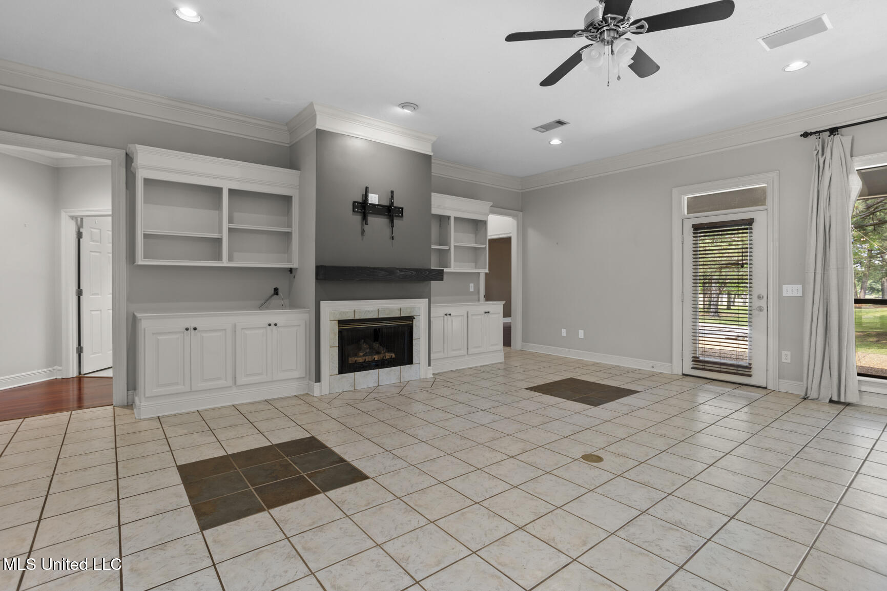 415 Spike Ridge Canton, MS 39046 - Photo 4 of 31 415 spike Ridge-4