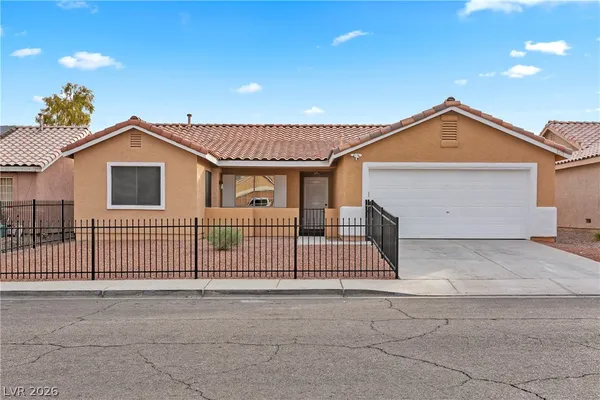 $460,000 | 101 Beaver Ridge Avenue, North Las Vegas, NV 89031