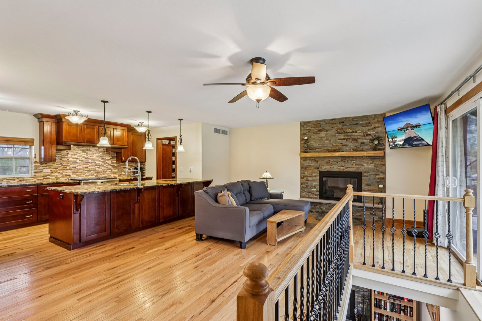 902 Arbor Court Wheaton, IL 60189 - Photo 7 of 41