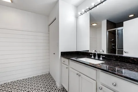 $3,200 | 1001 West 15th Street, Unit 318, Chicago, IL 60608