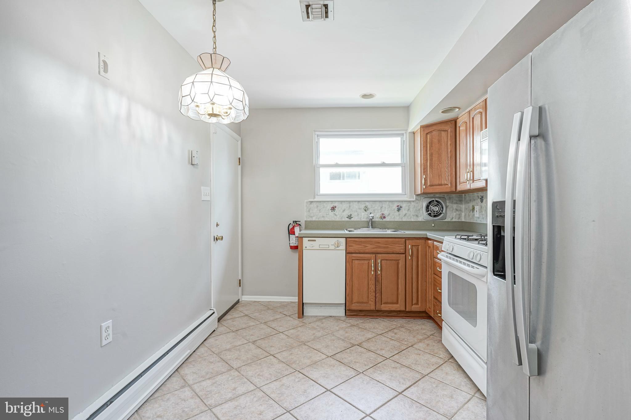 27 West Rodgers Street Ridley Park, PA 19078 - Photo 10 of 31 Gallery Image 10