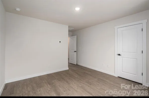 $1,675 | 420 17th Street Northwest, Hickory, NC 28601