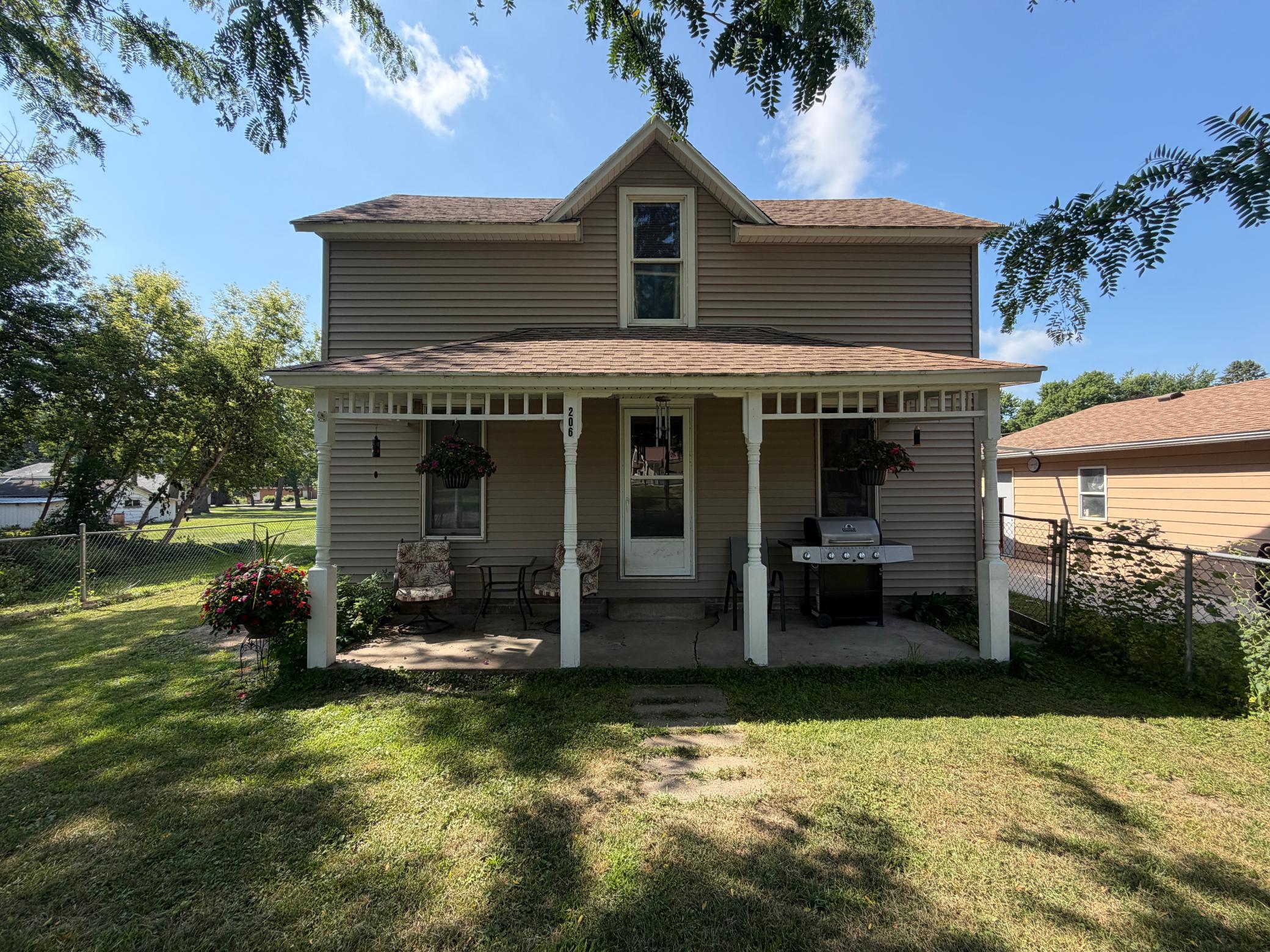 206 2nd Street Hardwick, MN 56134 - Photo 1 of 39