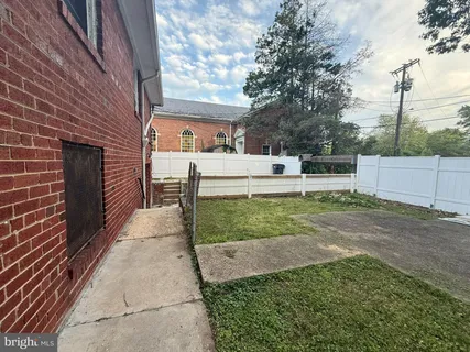 $899,998 | 8020 Eastern Avenue Northwest, Washington, DC 20012