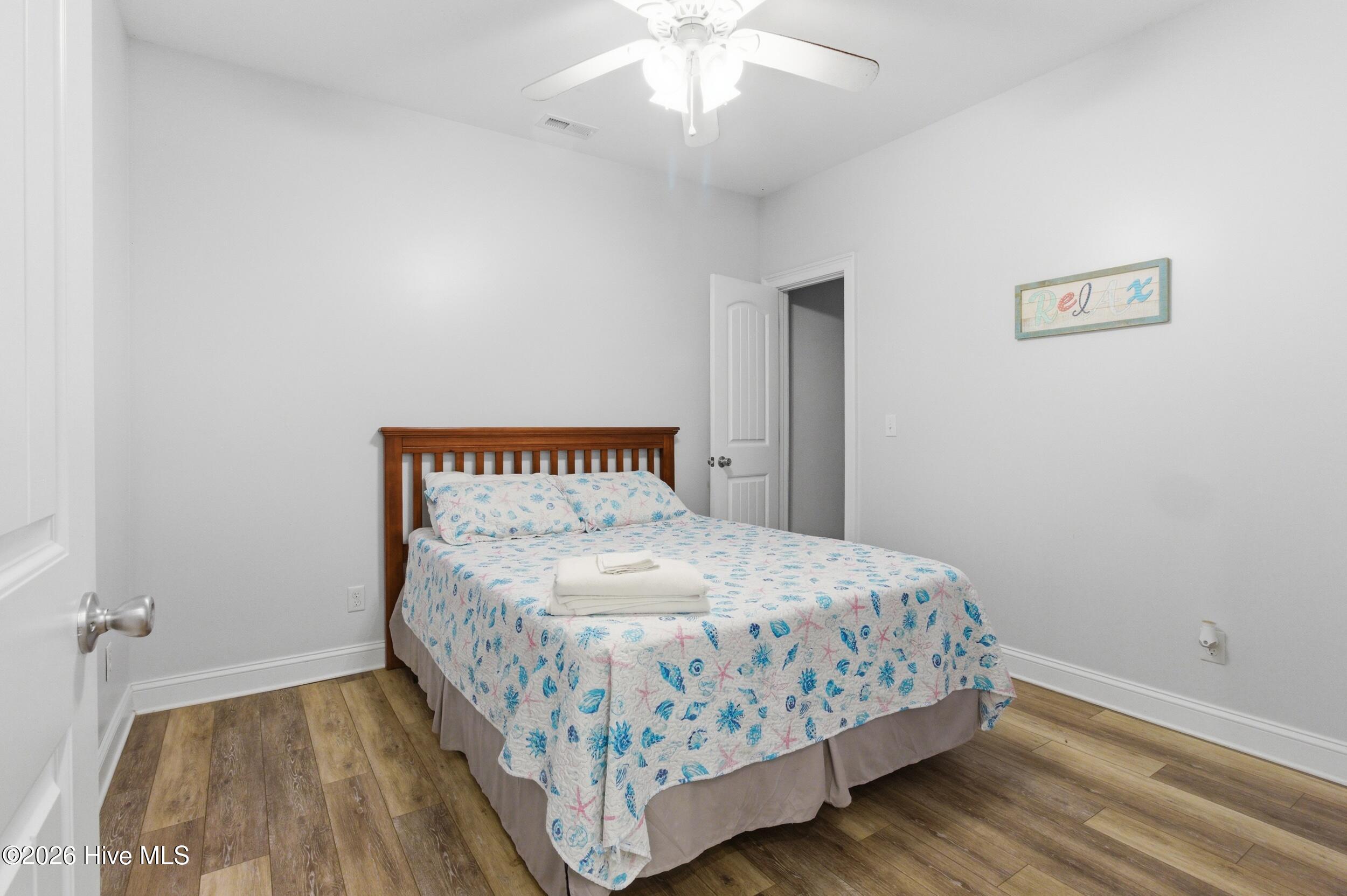 360 Island Road Harkers Island, NC 28531 - Photo 34 of 76 33_img_3127