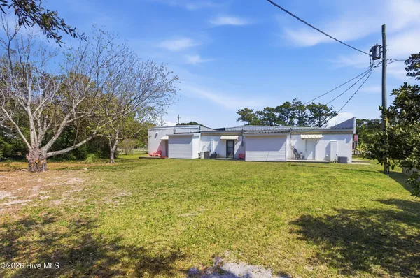 $750,000 | 360 Island Road, Harkers Island, NC 28531