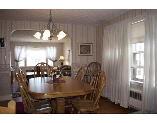9-11 Sunset Road Watertown, MA 02472 - Photo 4 of 9 Gallery Image 4