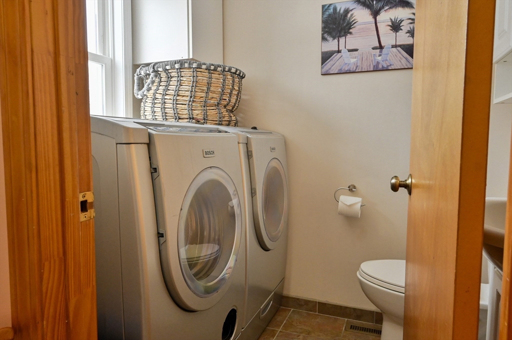 60 Roy Street Swampscott, MA 01907 - Photo 18 of 42