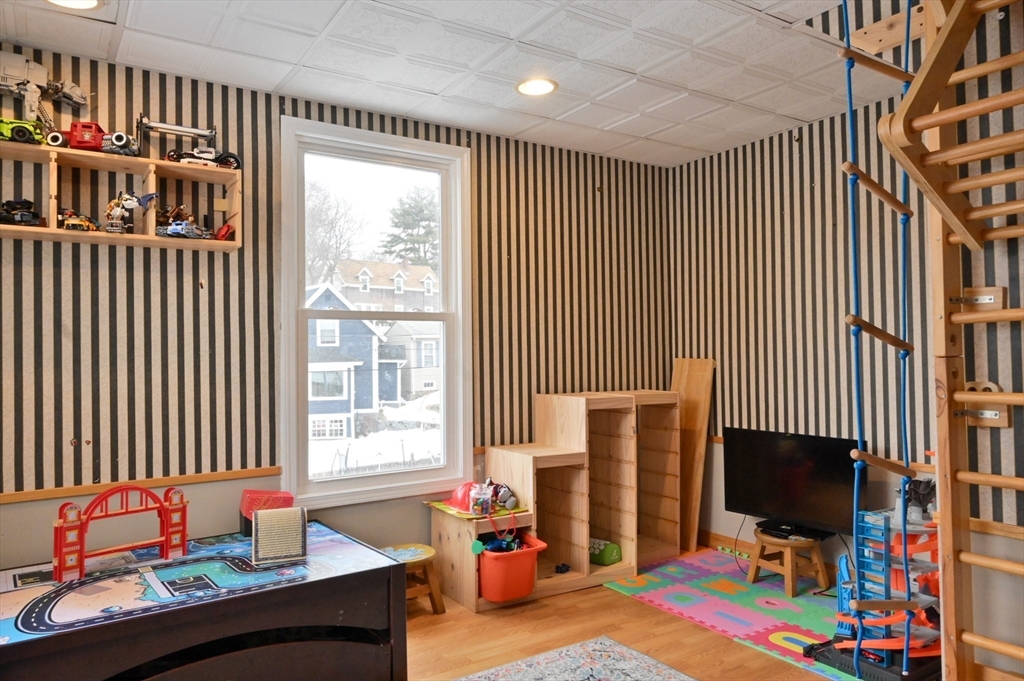 60 Roy Street Swampscott, MA 01907 - Photo 21 of 42