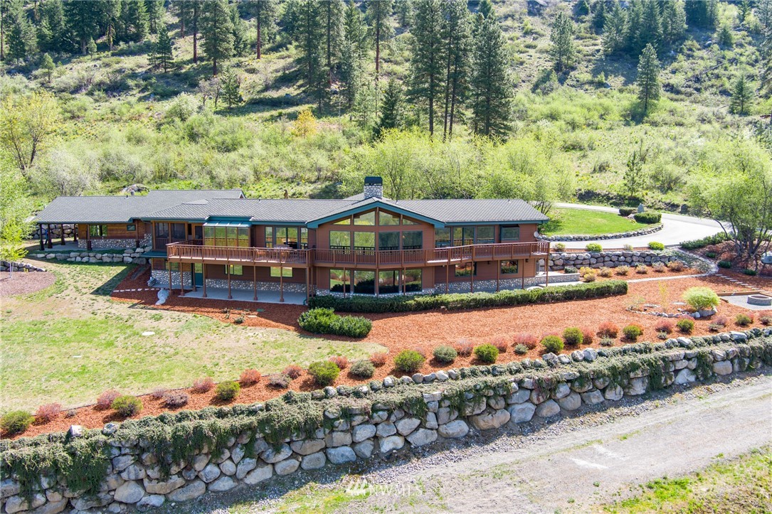 1484 Dempsey Road Leavenworth, WA 98826 - Photo 2 of 40 Gallery Image 2