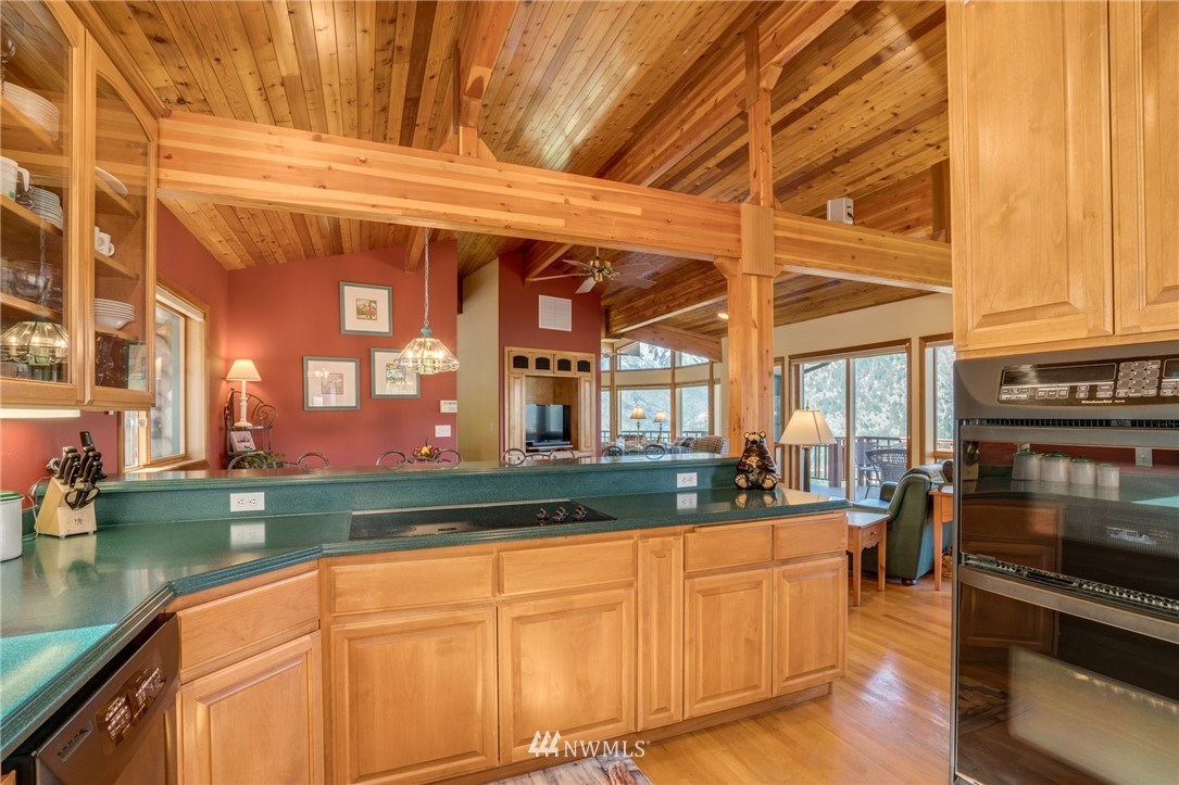 1484 Dempsey Road Leavenworth, WA 98826 - Photo 9 of 40 Gallery Image 9