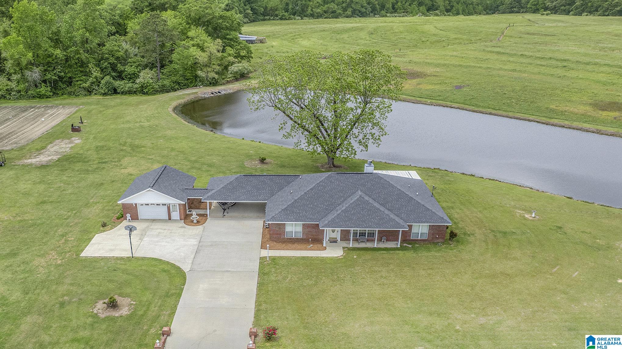 7075 County Road 43 Jemison, AL 35085 - Photo 1 of 34