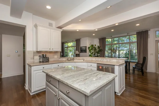 $799,900 | 2978 Creek Edge Court, Holland, MI 49424