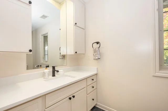 $799,900 | 2978 Creek Edge Court, Holland, MI 49424