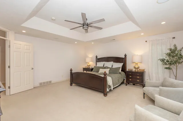 $799,900 | 2978 Creek Edge Court, Holland, MI 49424