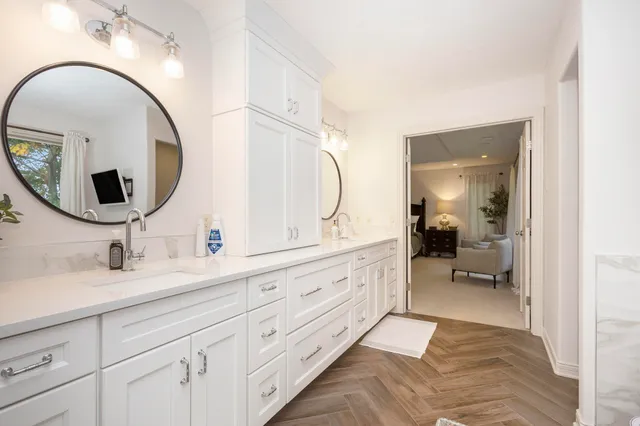 $799,900 | 2978 Creek Edge Court, Holland, MI 49424