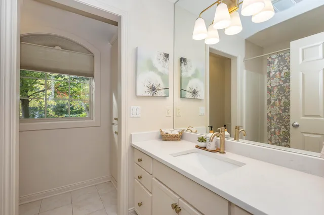 $799,900 | 2978 Creek Edge Court, Holland, MI 49424