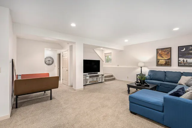 $799,900 | 2978 Creek Edge Court, Holland, MI 49424