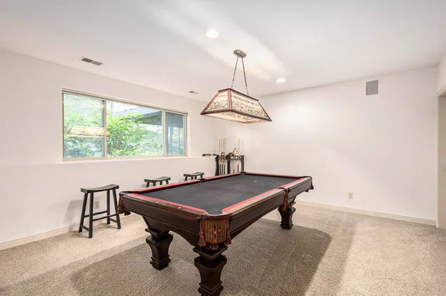 $799,900 | 2978 Creek Edge Court, Holland, MI 49424