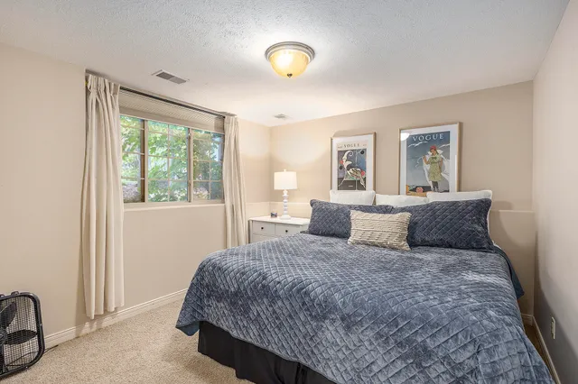 $799,900 | 2978 Creek Edge Court, Holland, MI 49424