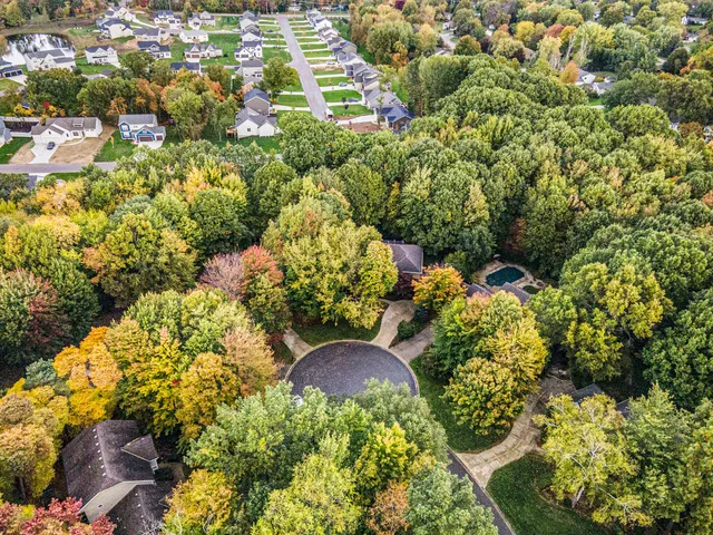 $799,900 | 2978 Creek Edge Court, Holland, MI 49424