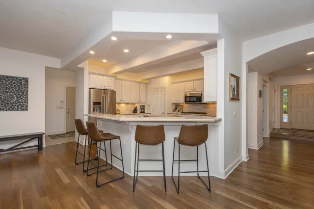 $799,900 | 2978 Creek Edge Court, Holland, MI 49424