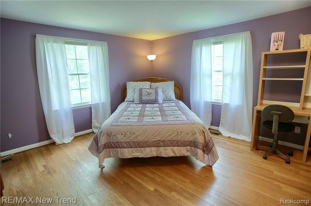 36307 West Lyman Road Farmington Hills, MI 48331 - Photo 22 of 33