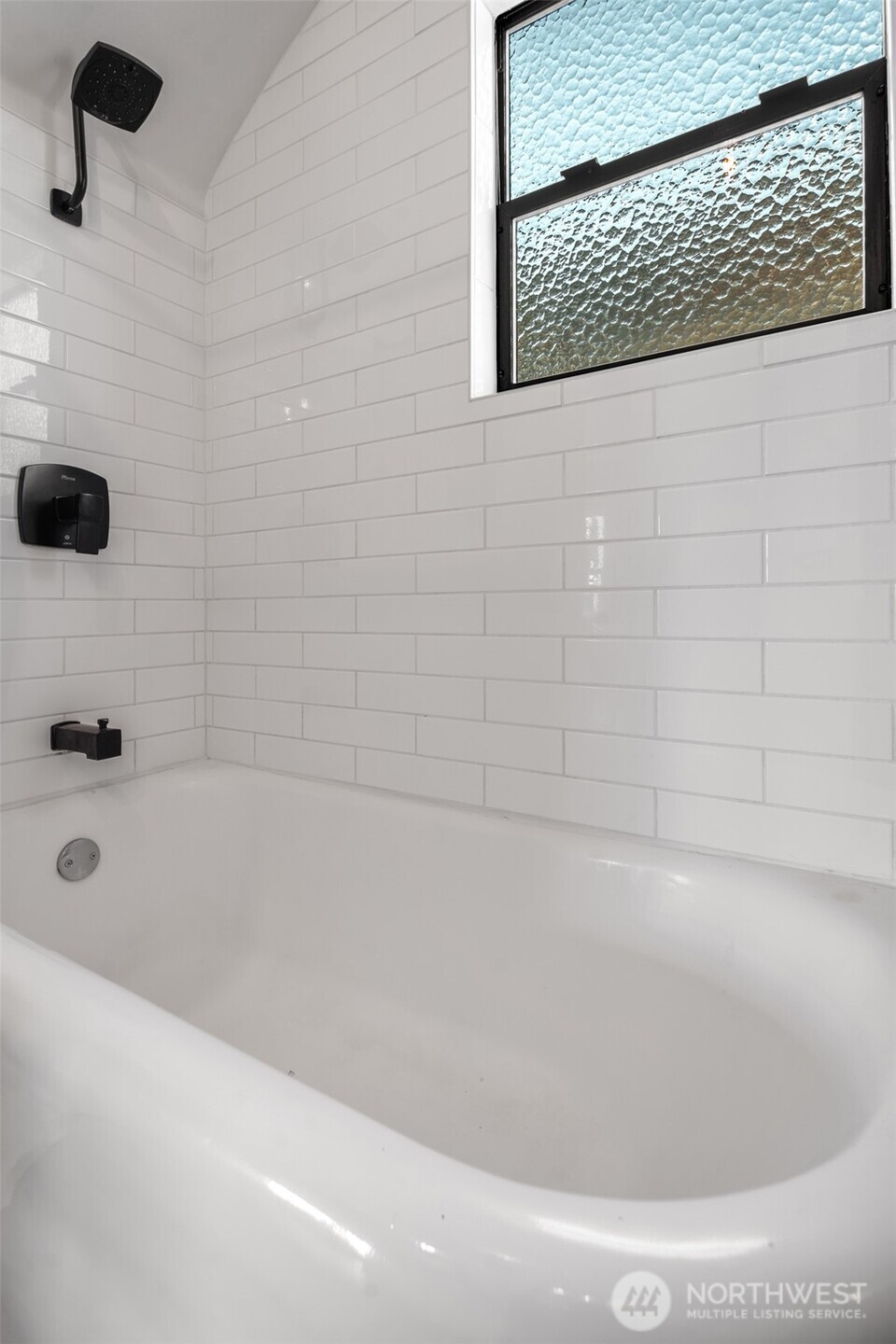 8416 40th Avenue Southwest Seattle, WA 98136 - Photo 15 of 32 Gallery Image 15